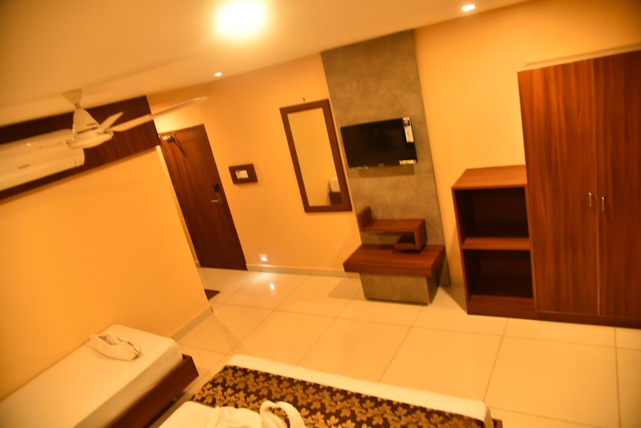 Hotel Four Seasons Velankanni Exterior photo